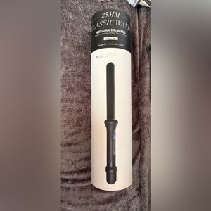 NuMe 25mm Curling Wand – Like New (Used 2x)